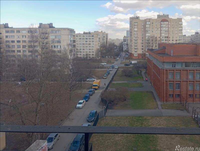 Продажа 3-комн квартиры на вторичном рынке Будапештская улица,  д. 69к2