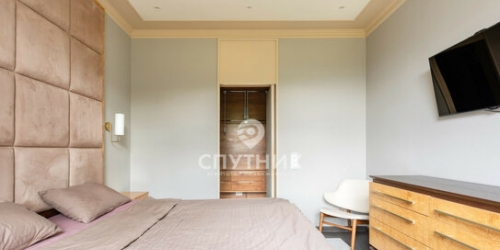 3-комн квартира улица Ефремова,  д. 21