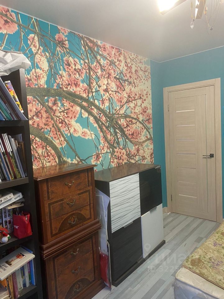 Продажа 2-комн квартиры на вторичном рынке Нахабино пгт, улица Покровская, 6