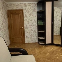 Продажа 2-комн квартиры на вторичном рынке ул Ялтинская,  д. 1