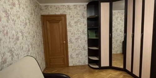 2-комн квартира ул Ялтинская,  д. 1