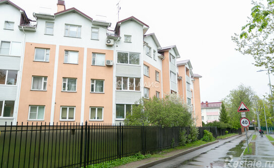 Продажа 3-комн квартиры на вторичном рынке 3 Линия 1 половины ул,  д. 53