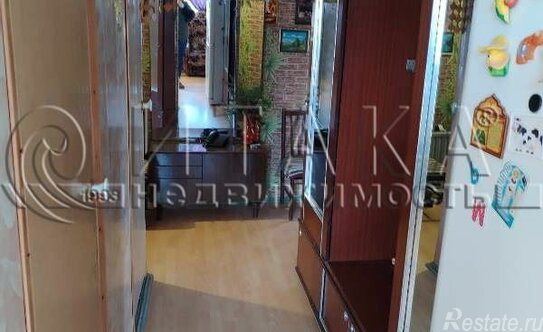 Продажа 2-комн квартиры на вторичном рынке Выборг, Школьная улица,  д. 4