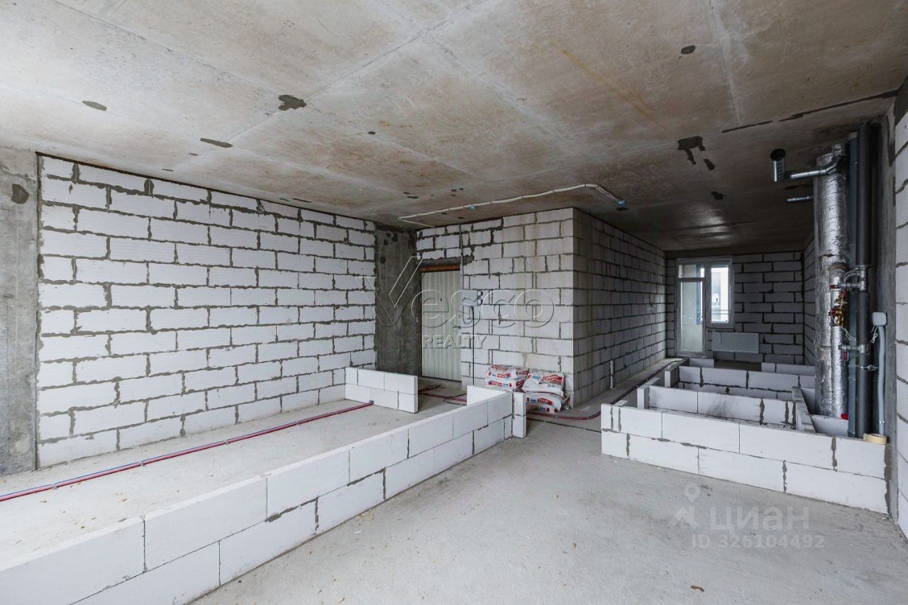 Продажа 3-комн квартиры на вторичном рынке улица Берзарина, 32А