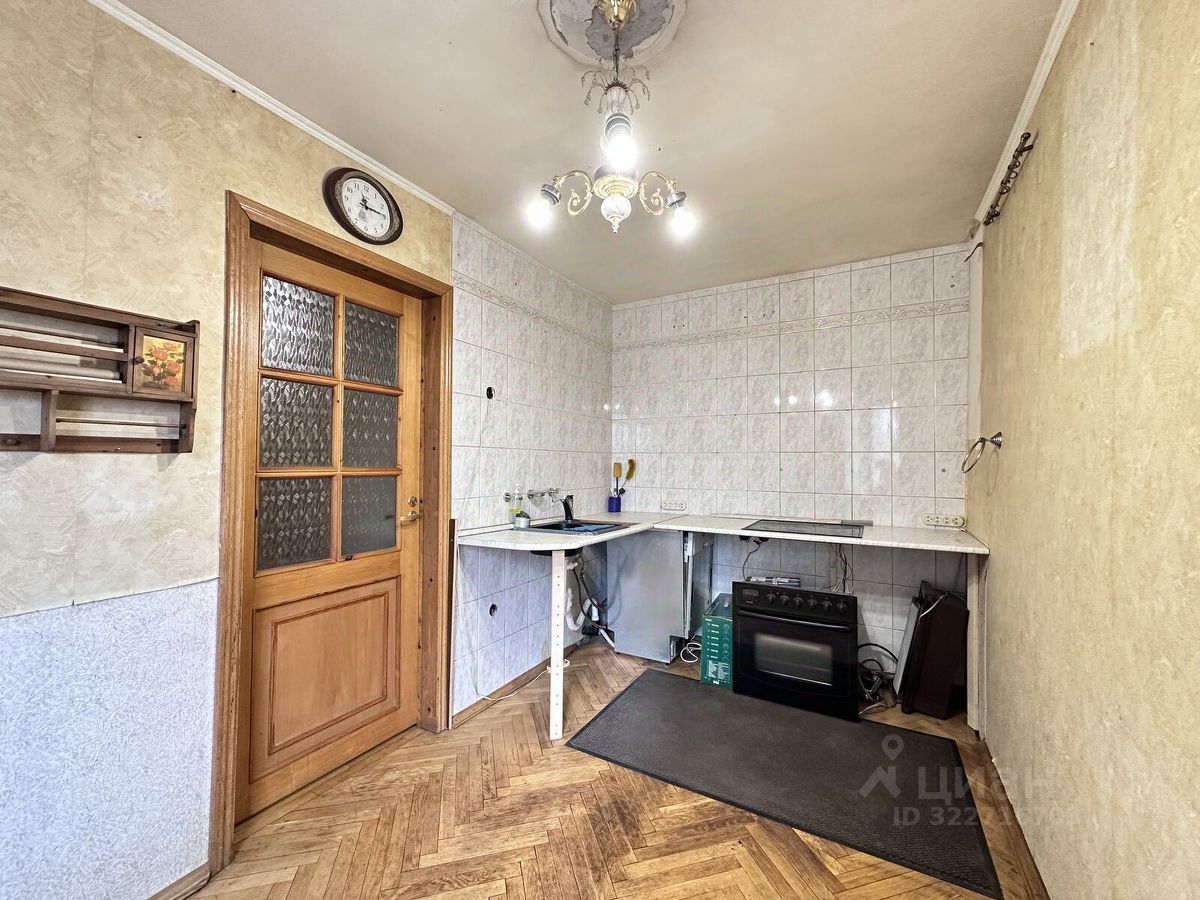 Продажа 2-комн квартиры на вторичном рынке Варшавская улица, 63К1