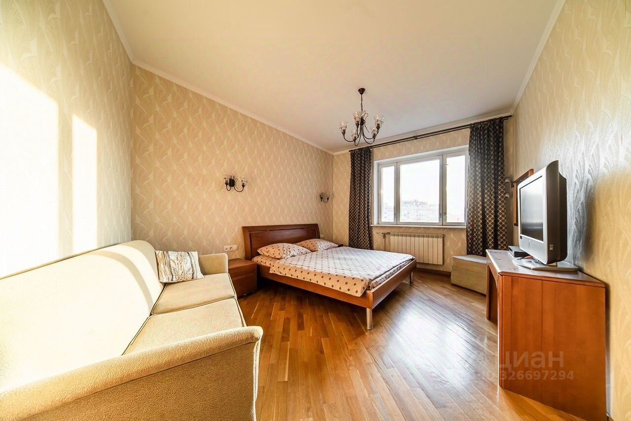 Продажа 3-комн квартиры на вторичном рынке аллея Поликарпова, 2