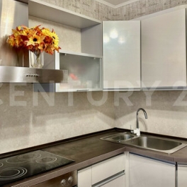 Продажа 4-комн квартиры на вторичном рынке Красносельский 5-й пер,  д. 2