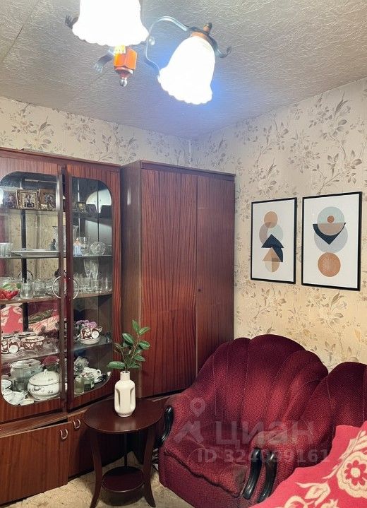 Продажа 2-комн квартиры на вторичном рынке улица Старый Гай, 4К1