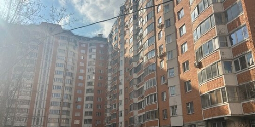 3-комн квартира ул Белореченская,  д. 37,  к. 2