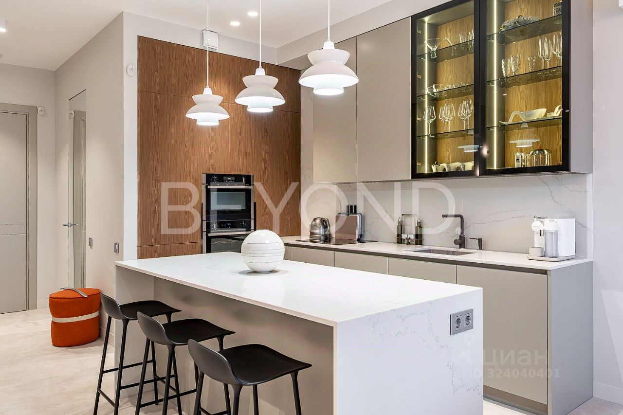 Продажа 2-комн квартиры на вторичном рынке Спортивная улица, 2