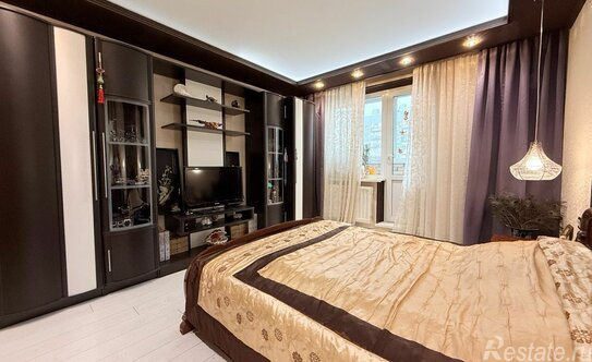 Продажа 3-комн квартиры на вторичном рынке Авиаконструкторов пр-кт,  д. 24