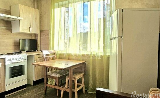 Продажа 1-комн квартиры на вторичном рынке проспект Ударников,  д. 38 к1