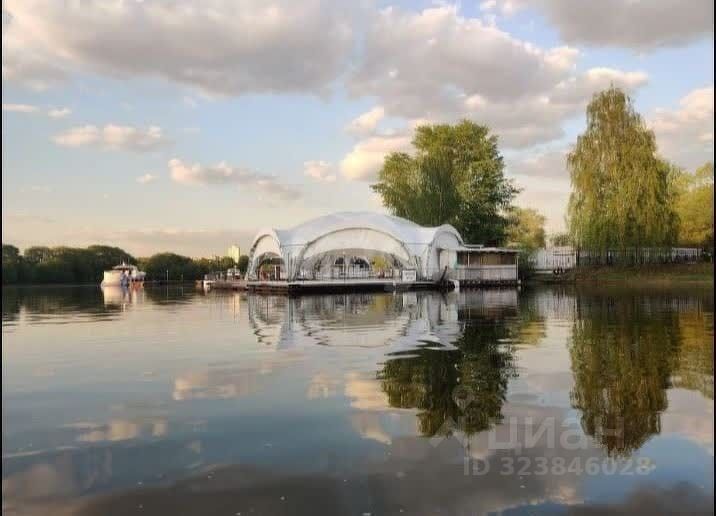 Продажа 2-комн квартиры на вторичном рынке улица Твардовского, 2к4