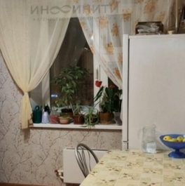 Продажа 2-комн квартиры на вторичном рынке улица Петра Романова