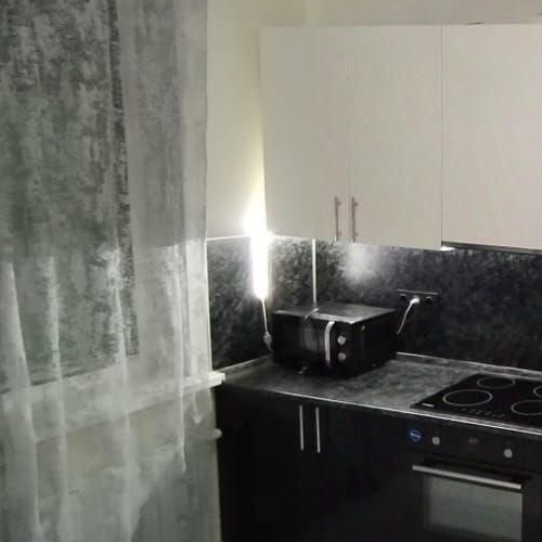 2-комн квартира с. Домодедово, улица Творчества, 1к1