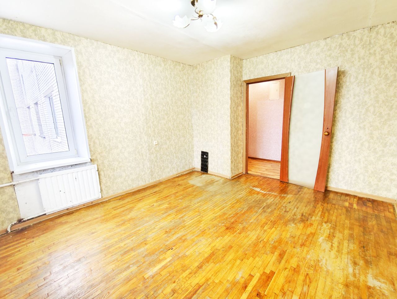 Продажа 2-комн квартиры на вторичном рынке Колпино, Пролетарская улица, 15