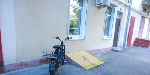 Помещение свободного назначения Денежный переулок,  д. 8-10