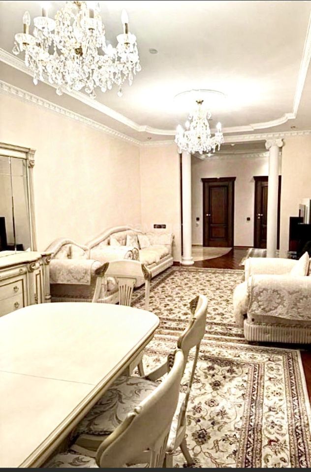 Продажа 4-комн квартиры на вторичном рынке Мосфильмовская улица, 70к2