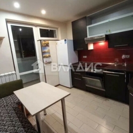 Продажа 3-комн квартиры на вторичном рынке Радиальная 6-я ул,  д. 3,  к. 10