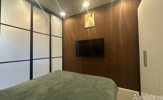 Продажа 2-комн квартиры на вторичном рынке Клязьма-Старбеево, Озёрная улица,  д. 2