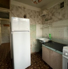 Продажа 1-комн квартиры на вторичном рынке Новоизмайловский проспект,  д. 27