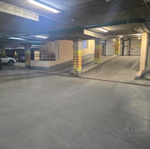 Гараж/парковка пр-кт Королёва,  д. 65