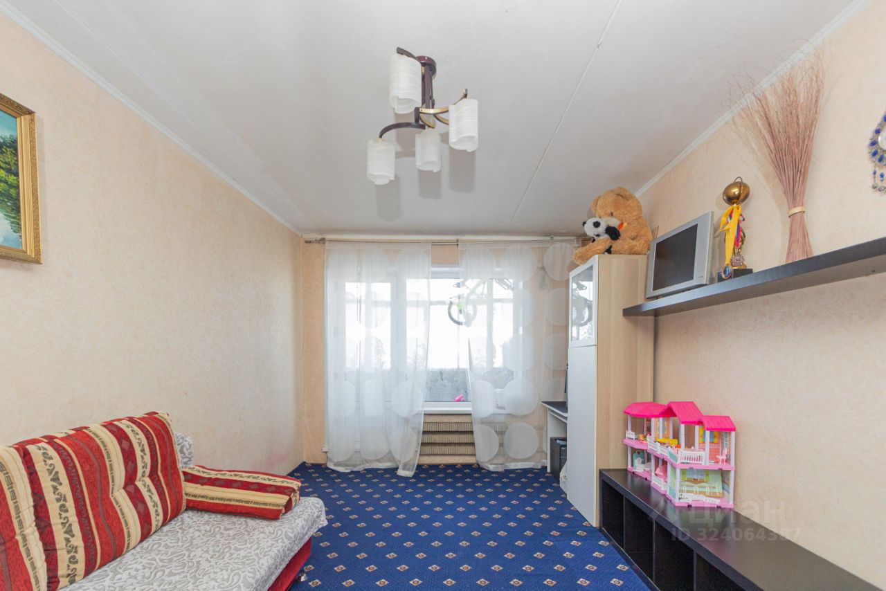 Продажа 2-комн квартиры на вторичном рынке улица Сталеваров, 12К2