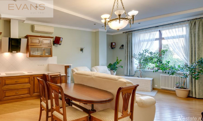 Продажа 3-комн квартиры на вторичном рынке Климентовский пер., 2
