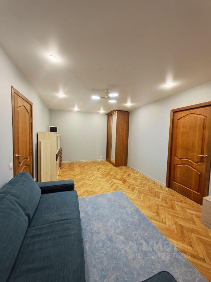 Аренда 2-комн квартиры на вторичном рынке Ельнинская улица, 18К1