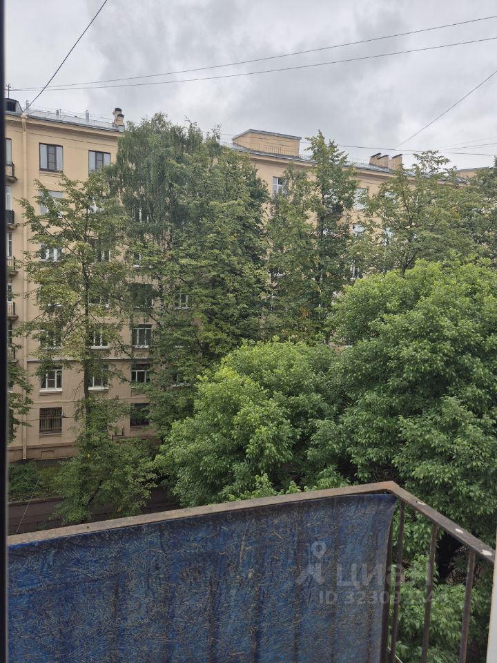 Продажа 2-комн квартиры на вторичном рынке улица Типанова, 17