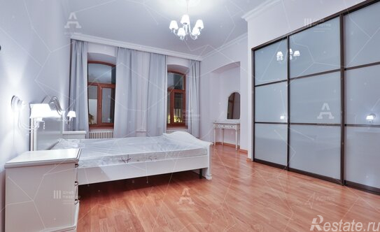 Аренда 6-комн квартиры на вторичном рынке Реки Мойки наб,  д. 62/2