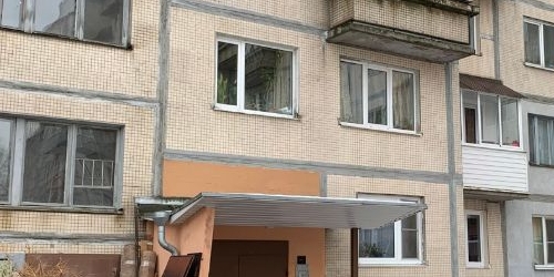2-комн квартира улица Буренина, 1К1