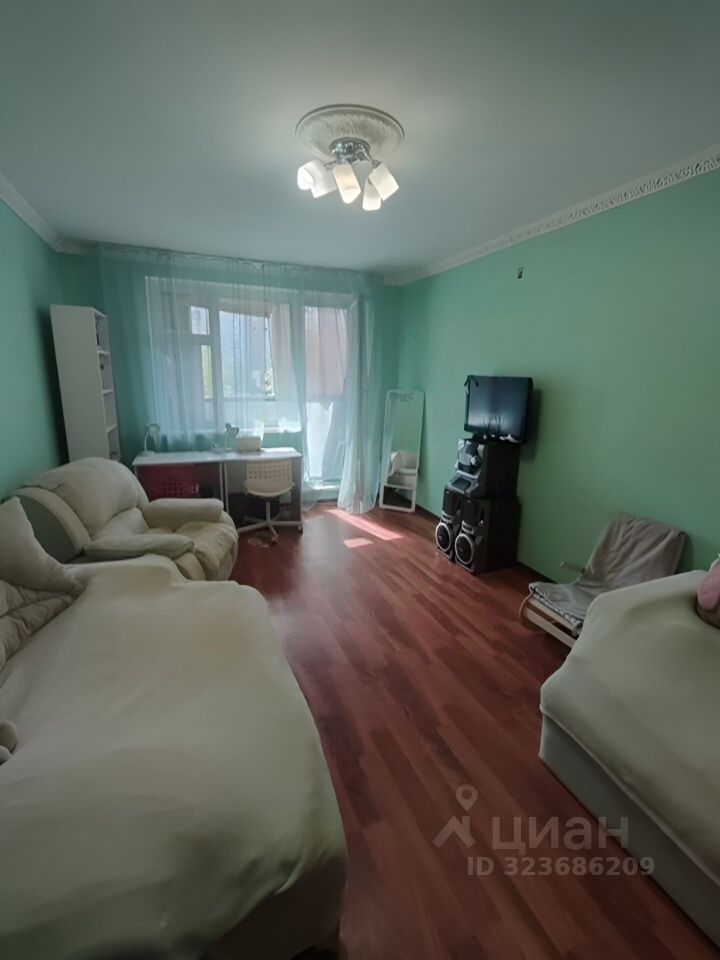 Продажа 3-комн квартиры на вторичном рынке Бартеневская улица, 49К1