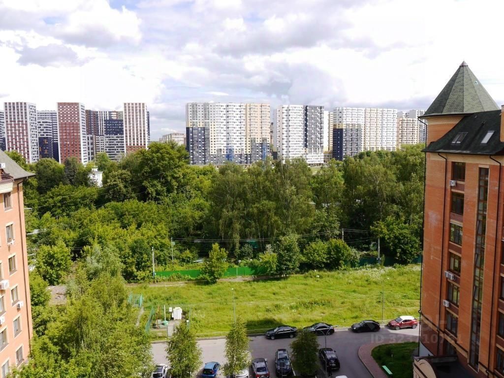 Продажа 6-комн квартиры на вторичном рынке Международный кв-л, Клязьма-Старбеево мкр, улица Береговая, 5