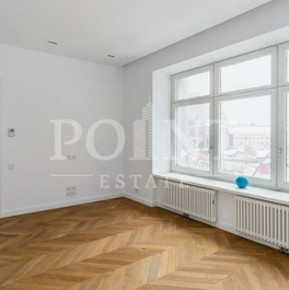 Продажа 2-комн квартиры на вторичном рынке Никольская улица,  д. 10/2 с2Б