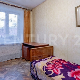 Продажа 2-комн квартиры на вторичном рынке Петергоф г, Санкт-Петербургский пр-кт,  д. 52