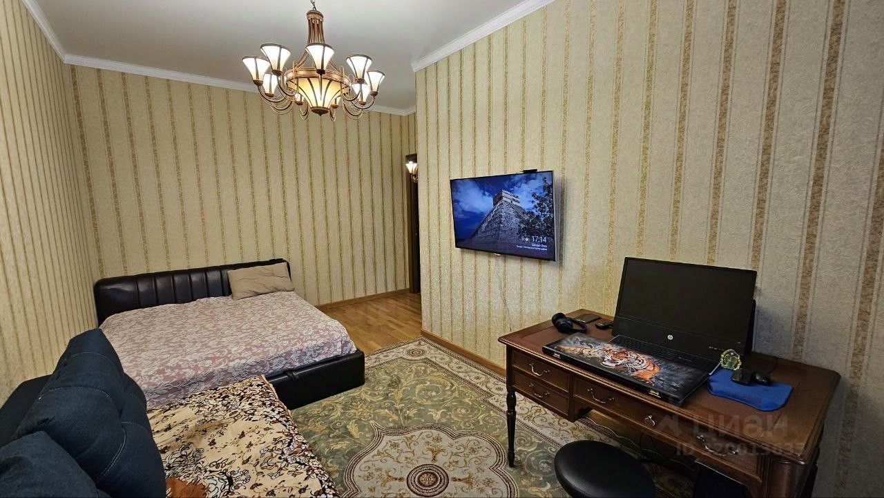 Продажа 3-комн квартиры на вторичном рынке Международный кв-л, Клязьма-Старбеево мкр, улица Загородная,  д. 2