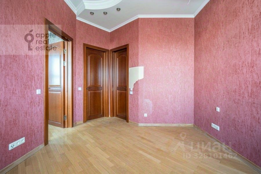 Продажа 5-комн квартиры на вторичном рынке Ломоносовский проспект, 7К5