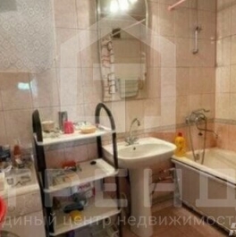 Продажа 2-комн квартиры на вторичном рынке улица Коммуны,  д. 28 к1