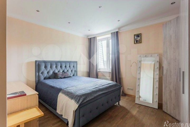 Продажа 5-комн квартиры на вторичном рынке Столярный переулок,  д. 2