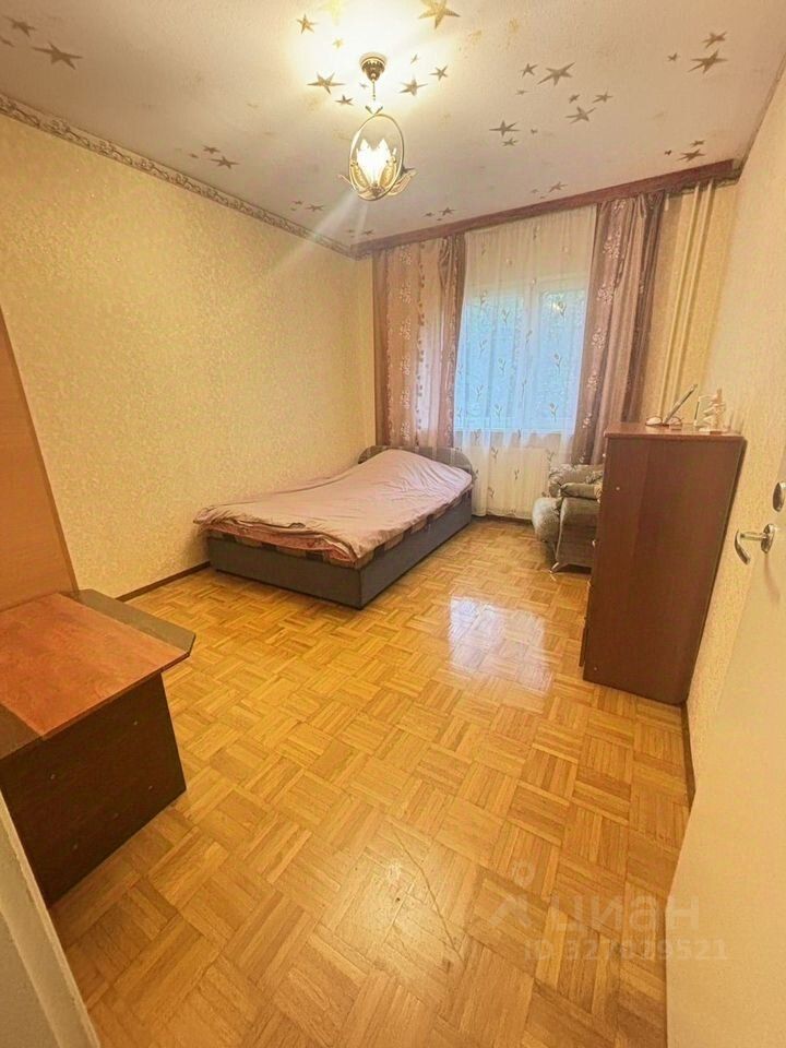 Продажа 3-комн квартиры на вторичном рынке Южный мкр, улица Центральная, 13