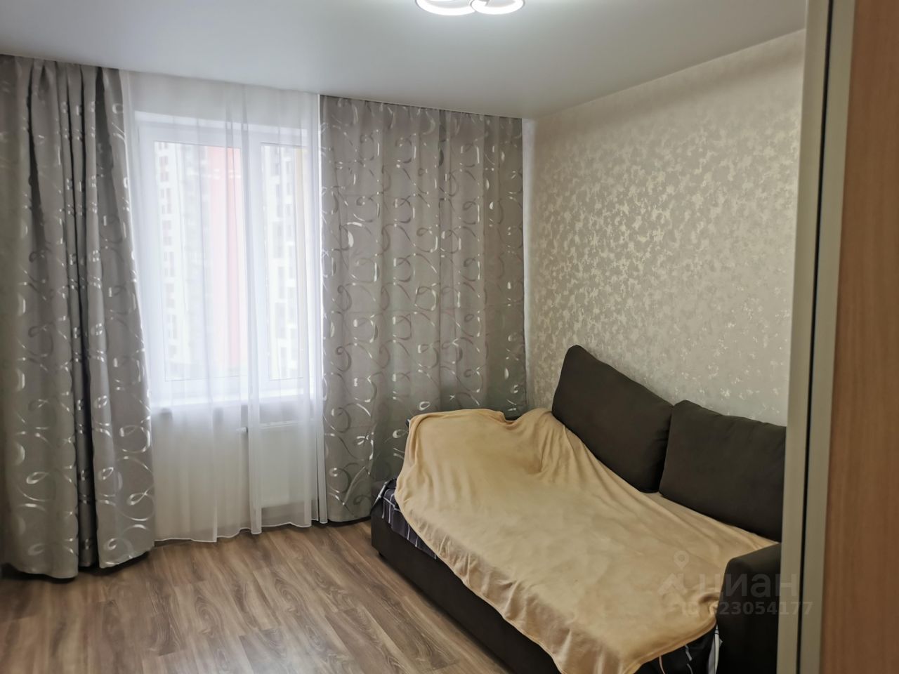 Аренда 2-комн квартиры на вторичном рынке с. Домодедово, улица Современников, 6