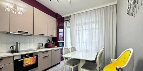3-комн квартира ул Адмирала Трибуца,  д. 5