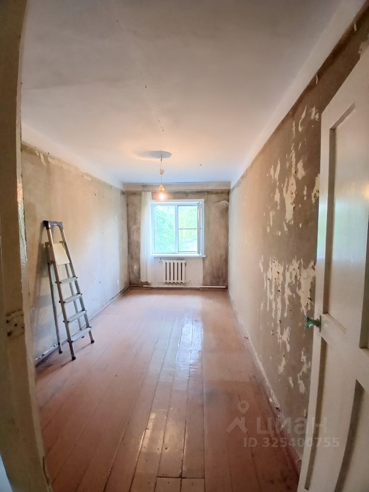 Продажа 3-комн квартиры на вторичном рынке д. Губино, улица Пролетарская,  д. 14