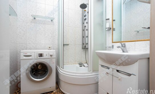 Продажа 2-комн квартиры на вторичном рынке Космонавтов пр-кт,  д. 65 к2