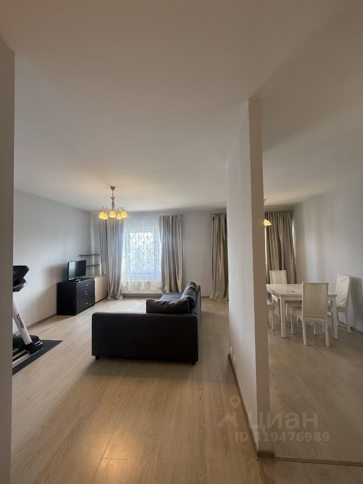 Аренда 2-комн квартиры на вторичном рынке Мебельная улица, 49/92