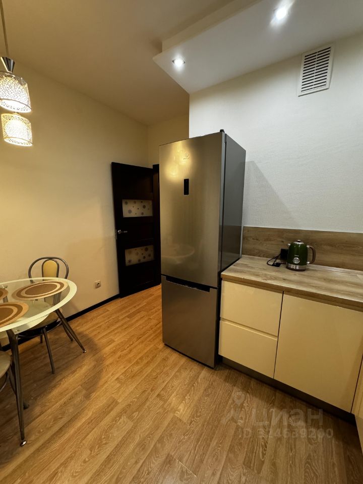 Аренда 1-комн квартиры на вторичном рынке Мурино, бульвар Петровский, 11к1