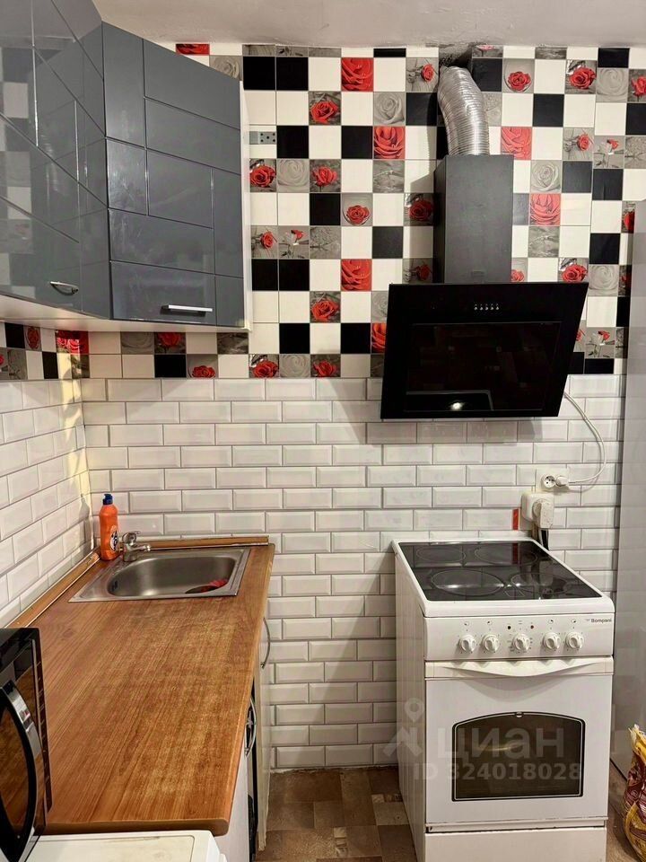 Продажа 2-комн квартиры на вторичном рынке Сестрорецк, улица Токарева, 15