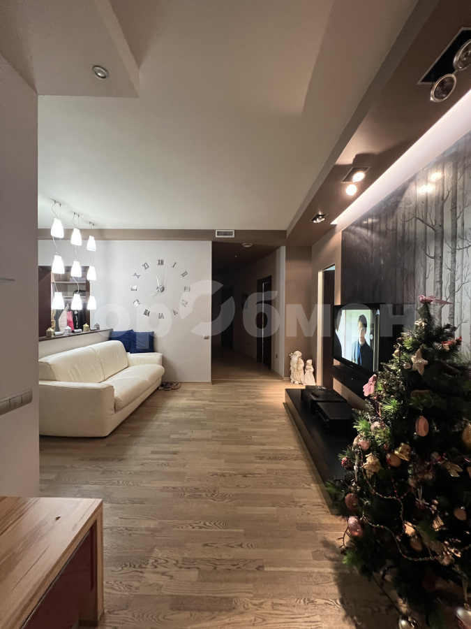 Продажа 3-комн квартиры на вторичном рынке Истринская улица, 8к3