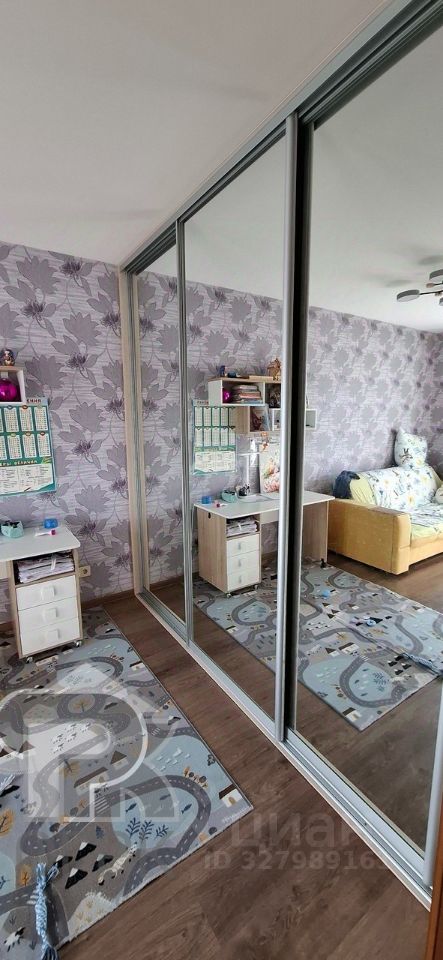 Продажа 1-комн квартиры на вторичном рынке Сходня мкр, Овражная улица, 24к17